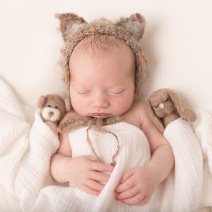 Newborn Gold Package - 10 Digital Images on USB & Box